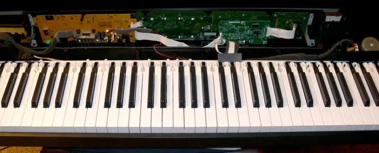 ویژگی پیانو کاسیو CDP230